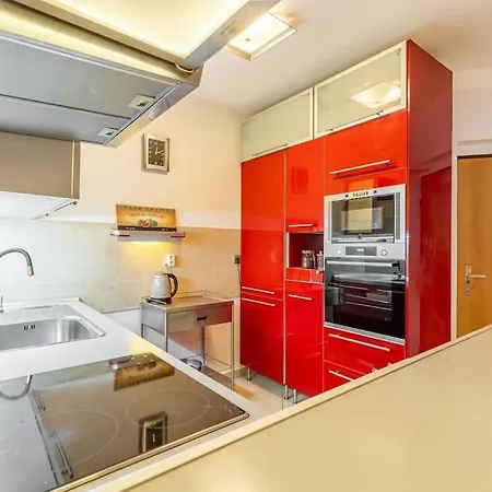 Slovakia Bratislava's Regal Hideaway Apartman Pozsony