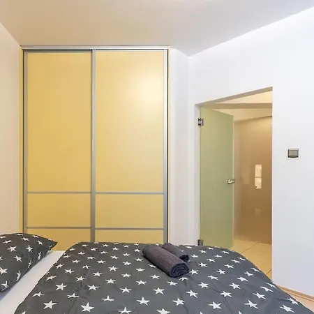 Apartman Slovakia Bratislava's Regal Hideaway *