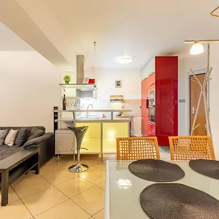 Apartment Slovakia Bratislava's Regal Hideaway *